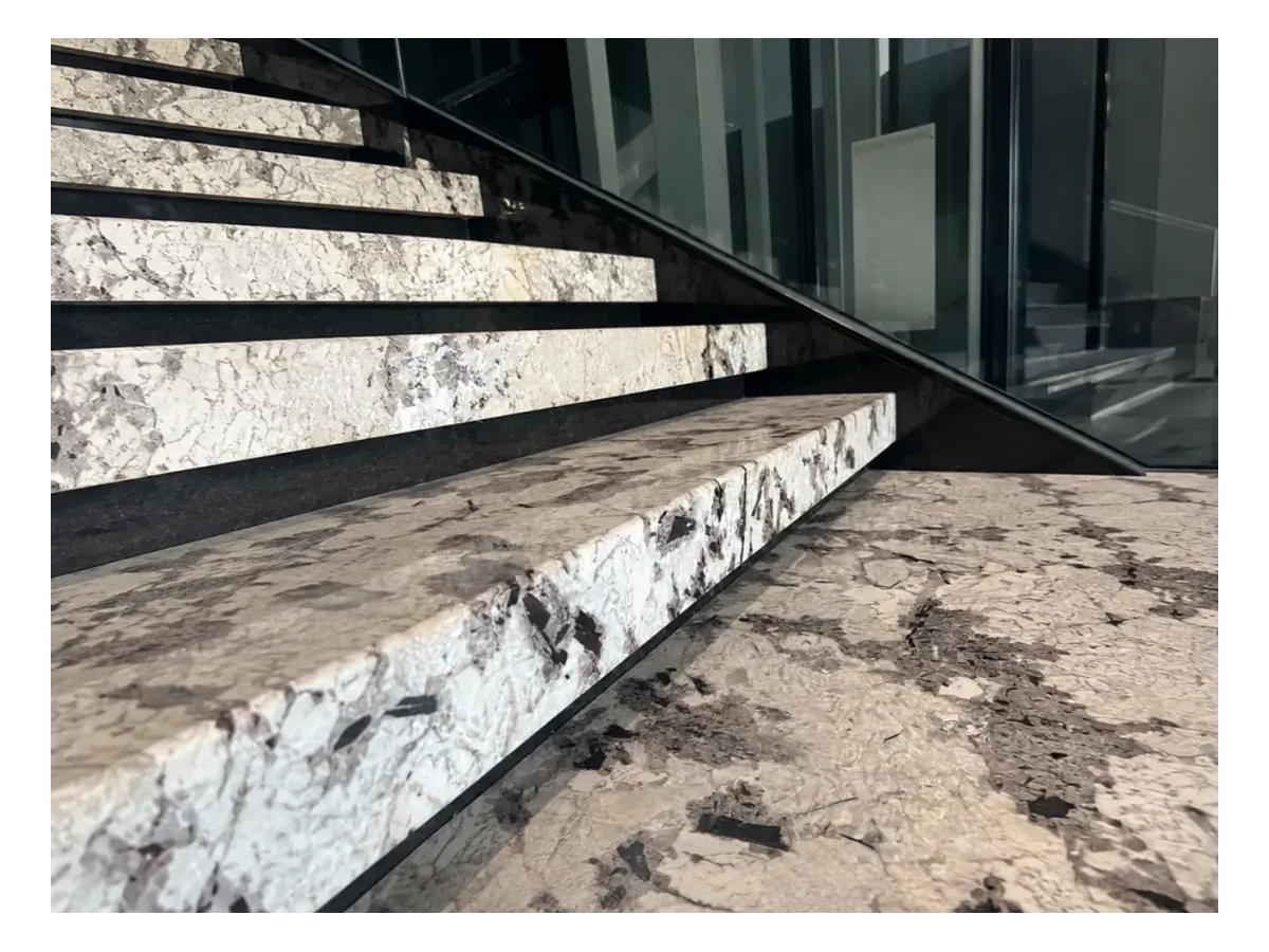 Splendor White Granite Natural Stone View Splendor White Granite natural stone view